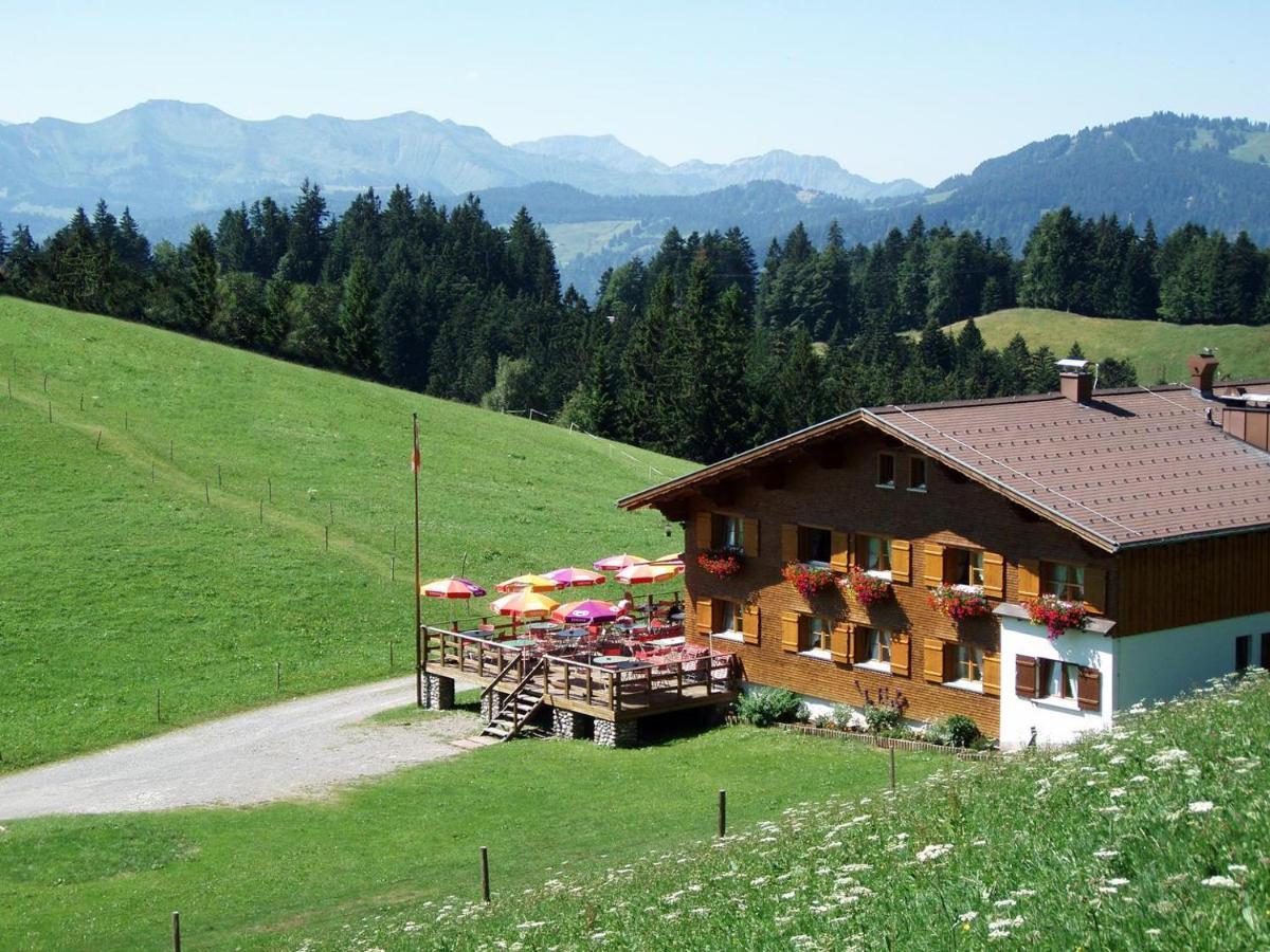 Alpengasthof Brueggele Hotel Alberschwende Bagian luar foto