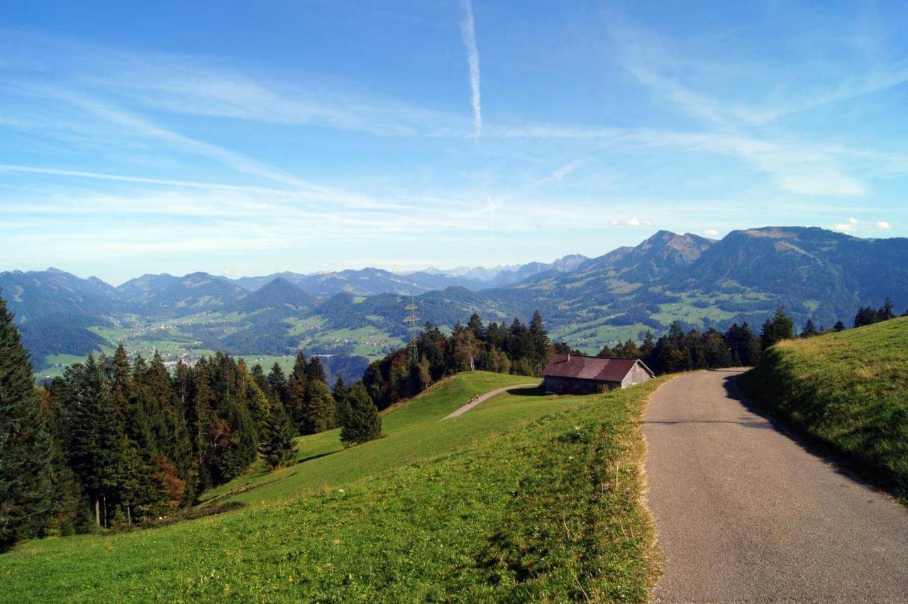 Alpengasthof Brueggele Hotel Alberschwende Bagian luar foto