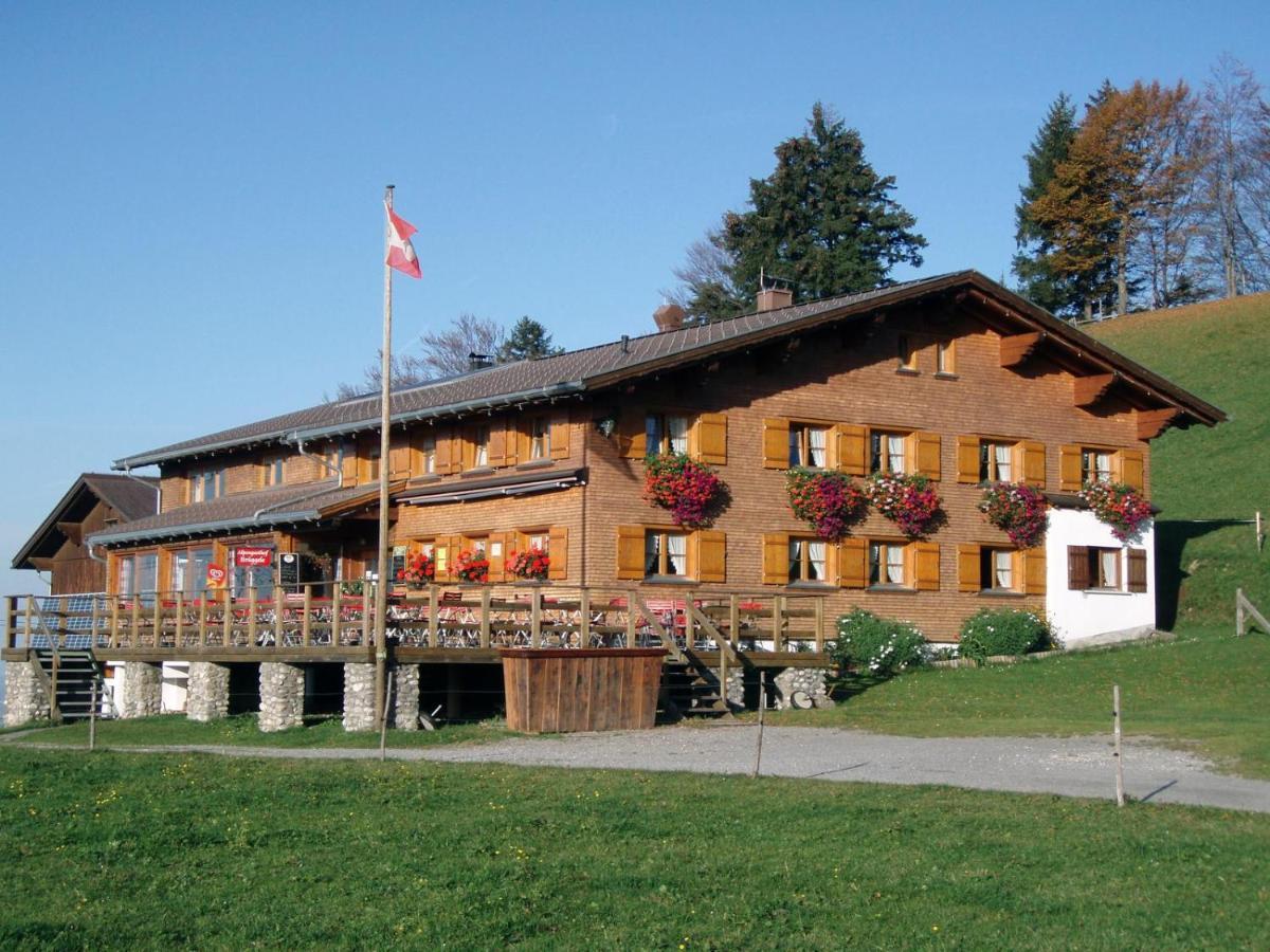 Alpengasthof Brueggele Hotel Alberschwende Bagian luar foto